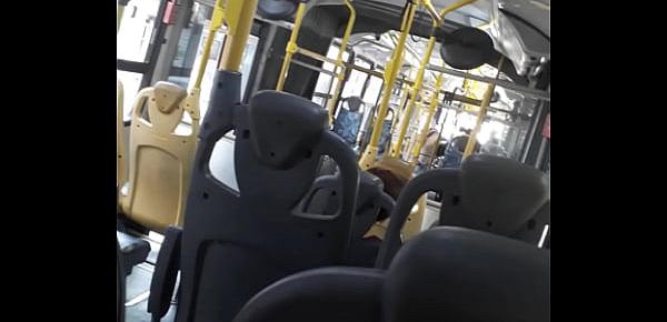  Pau no ônibus